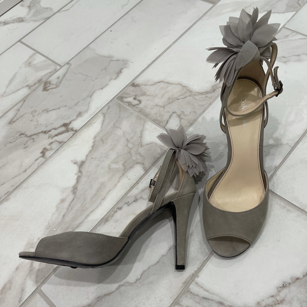 Calvin Klein gray strappy heels size 7